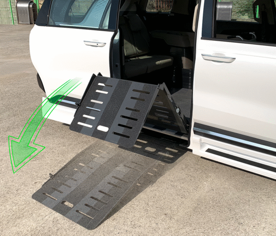 KIA CARNIVAL SIDE ENTRY